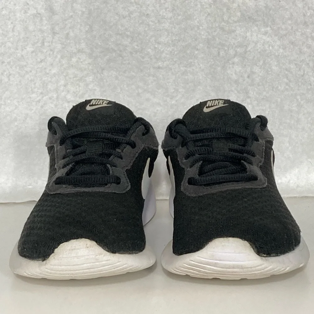 Nike Kids Black/White Tanjun Running Athletic Sneakers Shoes Size 3Y